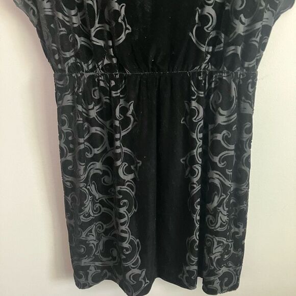WHITE HOUSE BLACK MARKET Black Velvety Dolman Sleeve Holiday Cocktail Dress S - Picture 6 of 12
